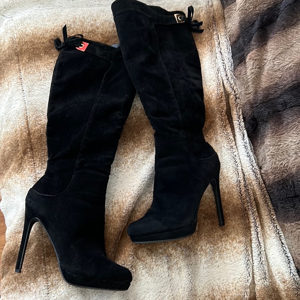 VENUS black faux suede boots. SIZE 9.  Worn gently. Great condition.